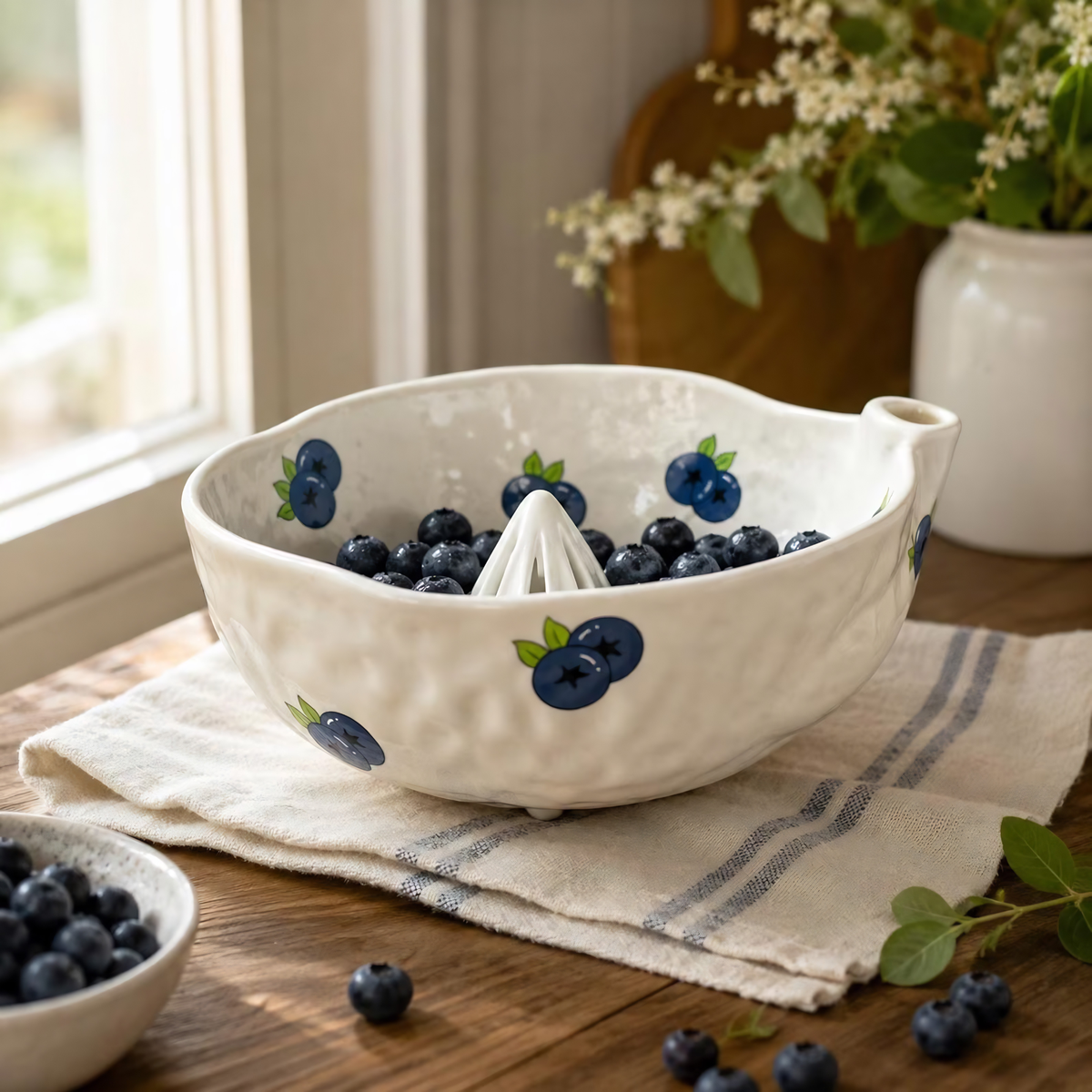 Ceramic Berry Bowl Colander, Fruit Strainer Washing Bowl with Drain, Strawberry Blueberry Cottagecore Kitchen Decor, Housewarming Gift | LA103